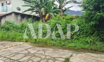 Imagem: Terreno de 360m² em condomínio de luxo