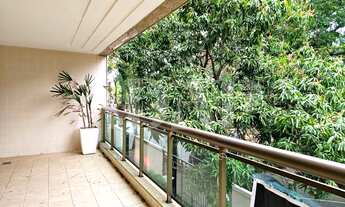 Imagem 3: Apartamento todo Planejado com 157 m², 3 Quartos e 2 Vagas em Localização Privilegiada