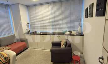 Imagem 5: Oportunidade única: Sala comercial à venda na Barra da Tijuca, dividida em 3 salas, 1 banh