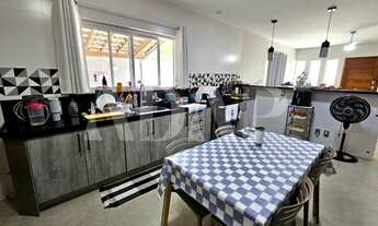 Imagem 7: Casa Linear em Condomínio em Vargem Pequena, Rio de Janeiro com piscina e área gourmet