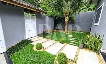 Imagem 3: Casa Linear em Condomínio em Vargem Pequena, Rio de Janeiro com piscina e área gourmet