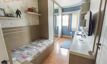 Imagem 2: Sobrado Versátil para Venda com ótimo potencial para gerar Renda, com Sala Comercial