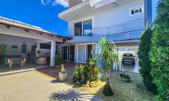 Imagem: SOBRADO DE ALTO PADRÃO, localizado no centro