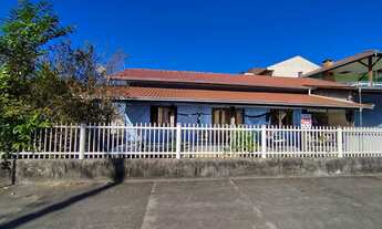 Imagem 6: EXCELENTE CASA DE ESQUINA COM AMPLO TERRENO MEDINDO 342,00m² TOTAL