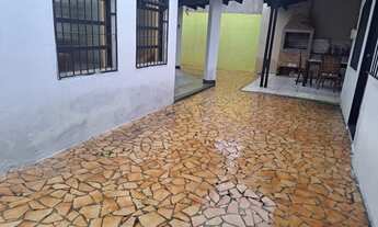 Imagem 4: Imperdível Casa à Venda em Caraguatatuba-SP, Bairro Indaia 3 Quartos 1 Suíte Sala Ampla