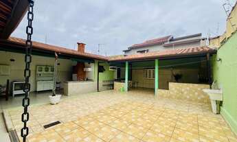 Imagem 6: Martim de Sá: casa com 3 suítes, 3 salas, 4 banheiros, 5 vagas de garagem e 243,57 m² de á