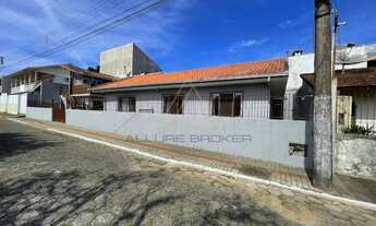 Imagem: Casa a venda no centro de Balneario Piçarras