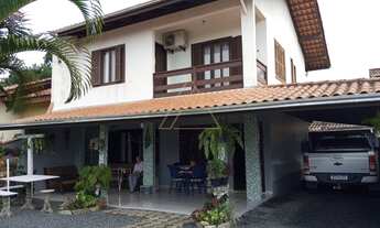 Imagem: Casa sozinha no terreno no centro de Penha