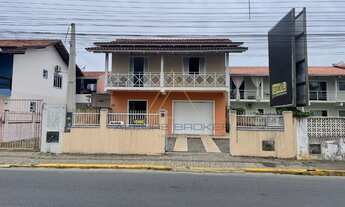 Imagem: Casa a venda com otima localização no