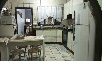 Imagem 3: Casa sozinha no terreno no centro de Penha - SC