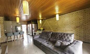 Imagem: Casa a 550 metros da praia no centro de