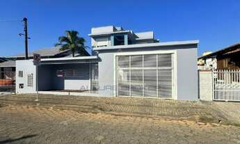 Imagem 3: Imperdível casa à venda no Centro da cidade de com 3 quartos, 1 suíte, 1 sala, 1 vaga de g