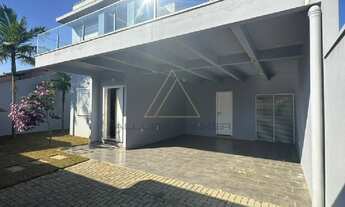 Imagem 4: Imperdível casa à venda no Centro da cidade de com 3 quartos, 1 suíte, 1 sala, 1 vaga de g