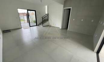 Imagem 3: Sobrado com Piscina a 350 metros da avenida em piçarras no Itacolomi!