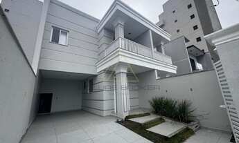 Imagem: Sobrado novo, design moderno, 250 metros