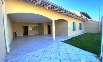 Imagem: Casa para locação no centro de Piçarras-SC