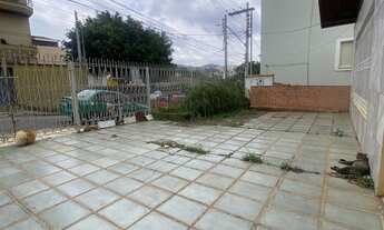 Imagem 2: 3 dormitórios na Rua Aldani Guimarães