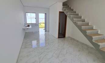 Imagem 2: Seus problemas acabaram! Apresentamos este incrível sobrado de rua à venda, com todos os a