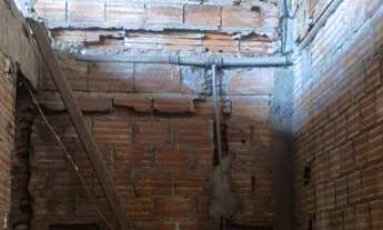 Imagem 2: Casa à venda no bairro Éden em Sorocaba com terreno 250 m2, faltando ainda terminar 3 suít