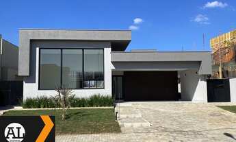 Imagem: Casa térrea imperdível à venda no Alphaville