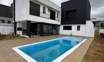 Imagem 2: Casa sobrado para locação ou venda no Alphaville Nova Esplanada 3 com 3 suítes, pacote com