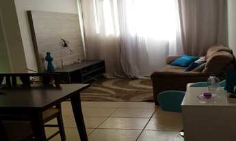 Imagem 7: Apartamento todo mobiliado, com dois quartos, cozinha completa, sofá , mesa de jantar 4 lu