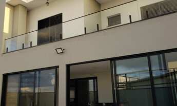 Imagem 2: Linda casa a venda sobrado, no condomínio Ibiti Reserva, Área construída de 250 metros qua