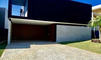 Imagem 2: Casa para venda no ALPHAVILLE NOVA ESPLANADA 4 com piscina 4 suítes energia Fotovoltaica d