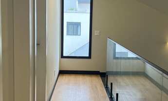 Imagem 6: Casa à venda no condomínio Alphaville Esplanada 4 com uma bela piscina com borda infinita