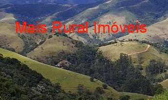 Imagem 3: Sitio com Cachoeira e Vista exuberante