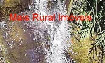 Imagem 3: Sitio com Cachoeira proximo ao centro