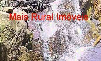 Imagem: Sitio com Cachoeira proximo ao centro