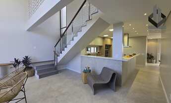 Imagem 5: Casa de alto padrão com 3 suítes e 4 vagas de garagem em condomínio exclusivo de Indaiatub