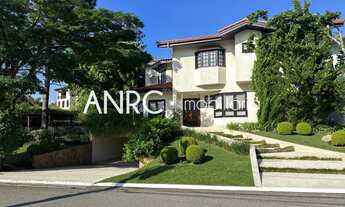 Imagem 1: FASCINANTE RESIDÊNCIA DE 530M², COM 4 SUÍTES, MUITO ESPAÇO E ÁREA VERDE EM CONDOMÍNIO FECH