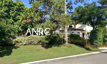 Imagem 6: FASCINANTE RESIDÊNCIA DE 530M², COM 4 SUÍTES, MUITO ESPAÇO E ÁREA VERDE EM CONDOMÍNIO FECH