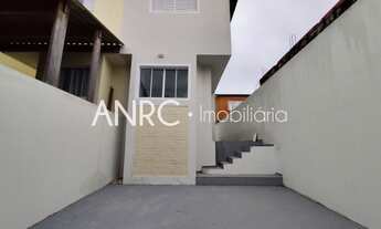 Imagem 3: BELO SOBRADO TOTALMENTE REFORMA, À VENDA EM COTIA, COM 2 SUÍTES, AMPLO QUINTAL E 2 VAGAS D