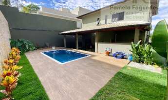 Imagem: Sobrado charmoso em condomínio 3 quartos