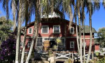 Imagem 3: Fazenda/Haras de Luxo à Venda em com 16 Quartos e 12,50 Alqueires de Área