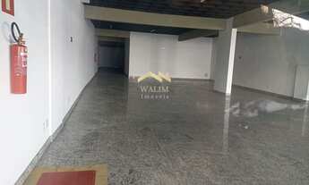 Imagem 4: Loja para locação ou venda, com 400 m², frente ampla para a Avenida do Contorno, piso em g