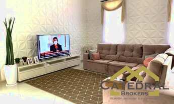 Imagem: LINDA CHÁCARA À VENDA NO CONDOMÍNIO CHÁCARAS