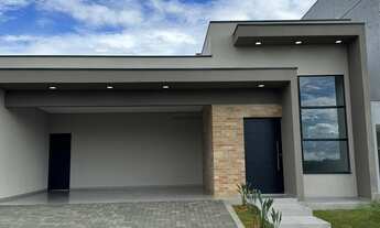 Imagem 1: Casa térrea à venda com 3 quartos, sendo uma suíte no Laguna Residencial Clube