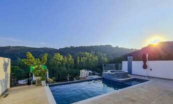 Imagem: Casa de 230m2 com 3 quartos e piscina à