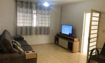 Imagem: Casa térrea com 2 dormitórios e 2 vagas