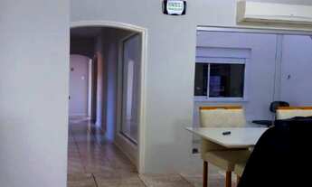 Imagem: Casa com 3 quartos e 3 vagas de garagem