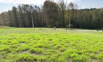 Imagem: Terreno em condomínio à venda no Caxambu