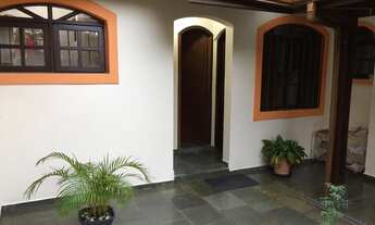 Imagem 2: Linda Casa à venda com 330 m² com 04 Dormitórios em Embu-Guaçu/SP