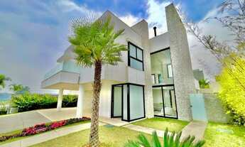 Imagem: Casa à venda de 339m2 com 4 quartos no