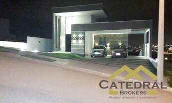 Imagem 2: Sobrado com 300m² de área construída de 3 dormitórios por R$1.600.000,00 em Jundiaí/SP