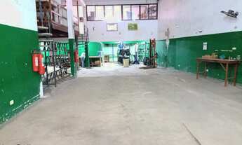 Imagem: Galpão comercial com 2 mezaninos, cozinha