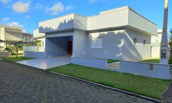 Imagem 5: Casa nova com 4 suítes, piscina e fino acabamento à venda em condomínio de luxo em Peruíbe